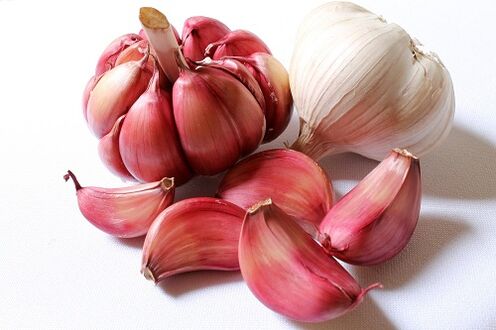 Knoblauch ist ein hervorragendes Mittel zur Vorbeugung gegen Entzündungen der Prostata.